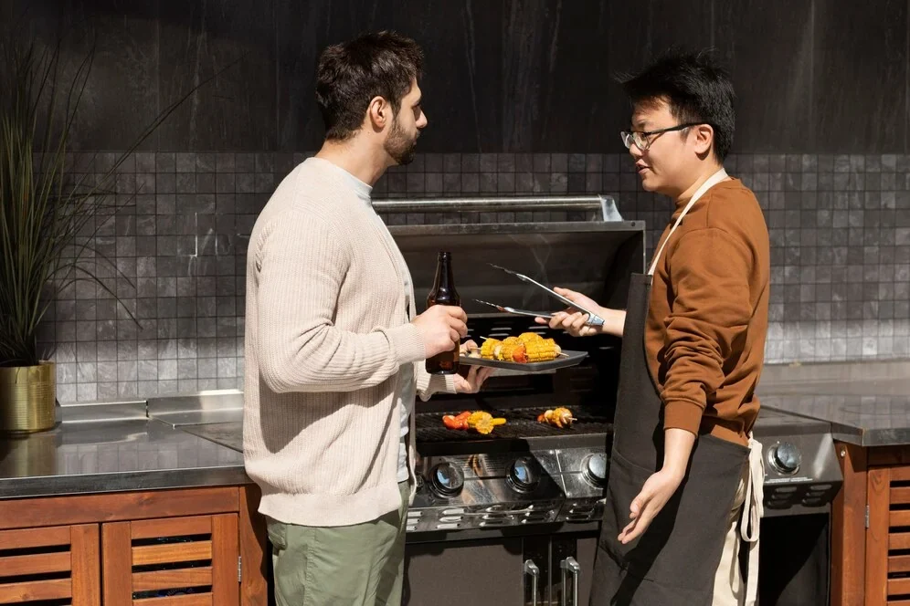 Live Cooking Stations and Interactive Dining