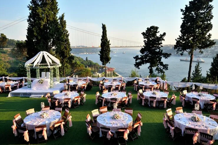 Outdoor & Large-Scale Event Catering