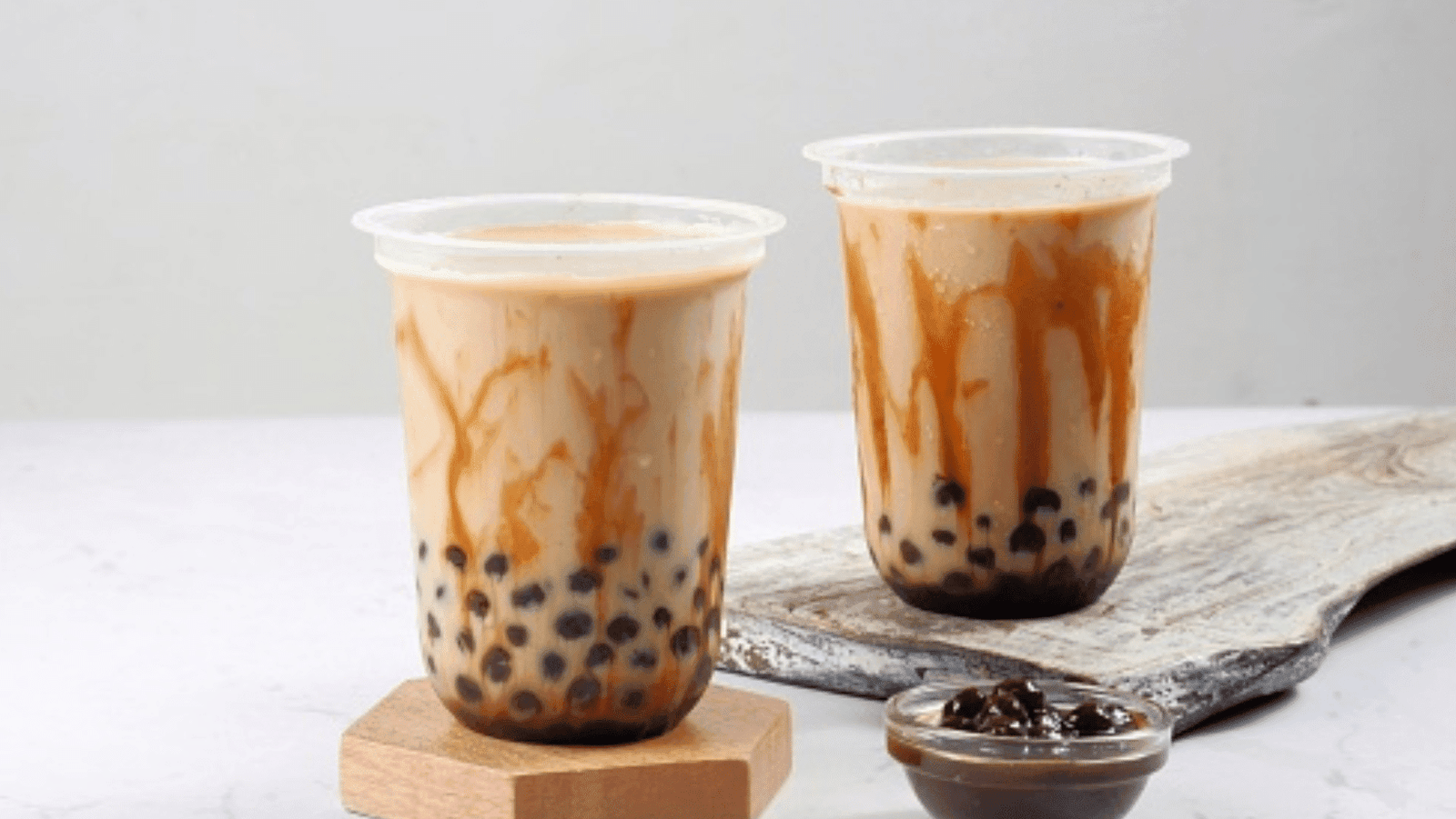 Why Choose Pearl Lemon Cafe for Corporate Catering in Genoa?